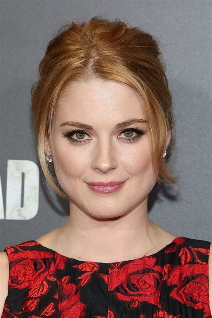 Alexandra Breckenridge Biography and 11 facts you would know.