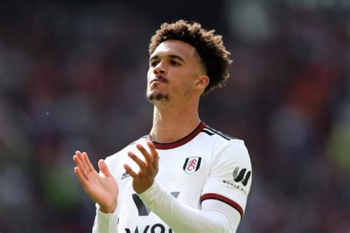 Antonee Robinson – Celeb Secrets