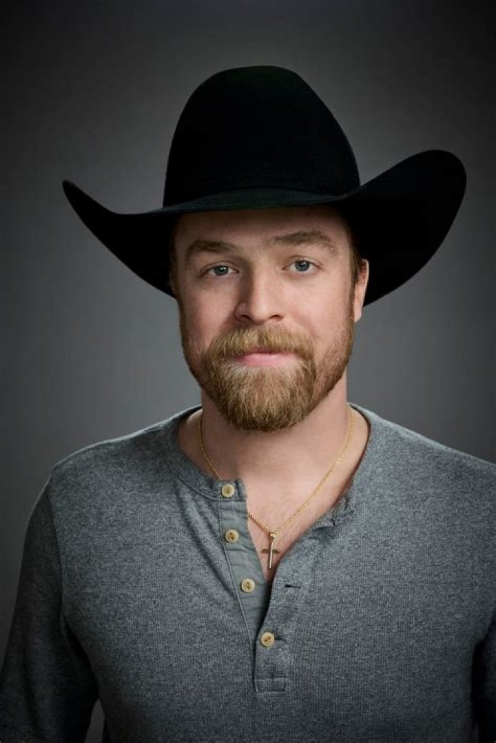 Blake Shelton and Lee Metzger Launch Lucky Horseshoe Productions