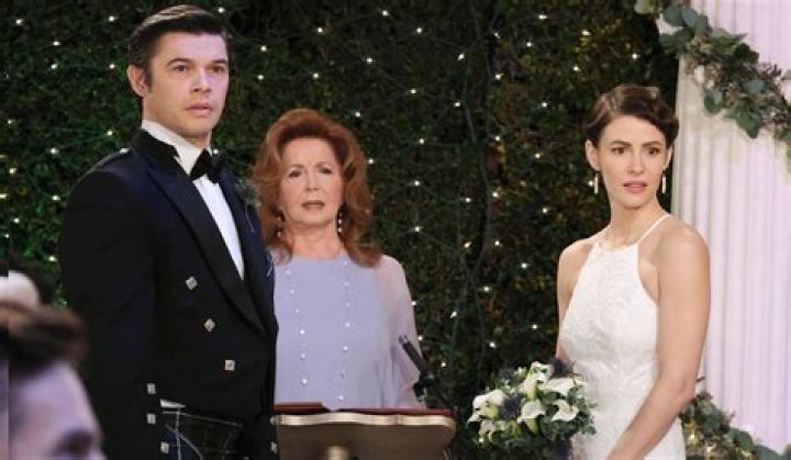 Xander’s Surprise Scavenger Hunt For Sarah Leads To Marriage Proposal