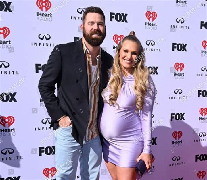 JORDAN DAVIS, KRISTEN O’CONNOR – Celeb Secrets