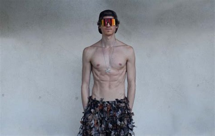 Hire Louis Cole for a Corporate Event or Performance Booking.