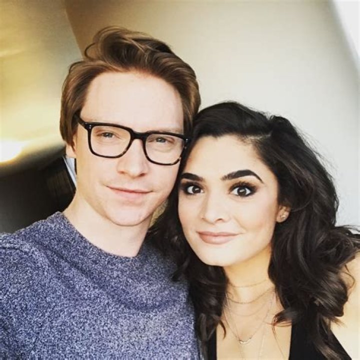 RAINI RODRIGUEZ, CALUM WORTHY – Celeb Secrets