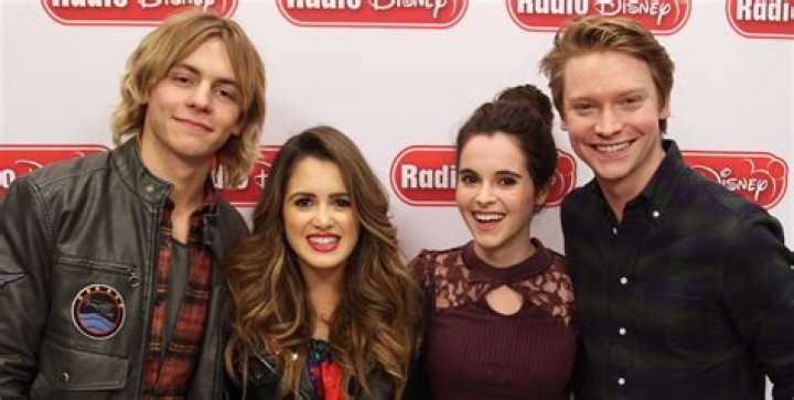 ROSS LYNCH, CALUM WORTHY – Celeb Secrets