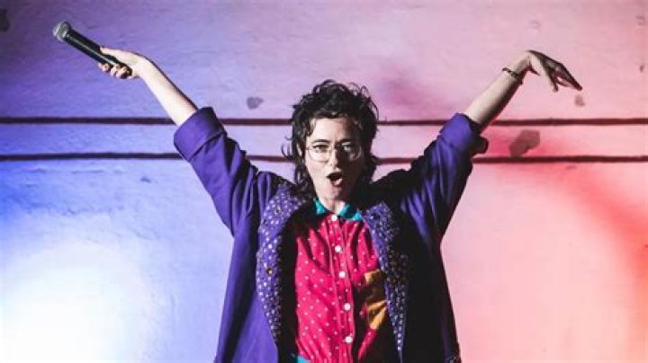 SNL's Newest Star And Her Current Dating Life!