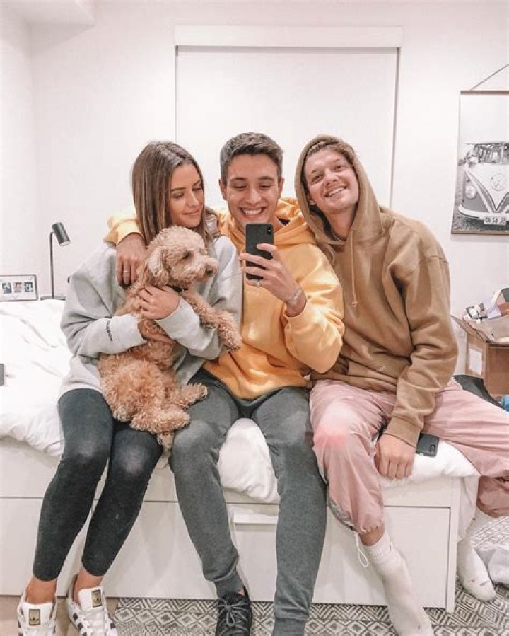 Social Stars Gabriel and Jess Conte Recreate The Day They Met on Instagram – Celeb Secrets