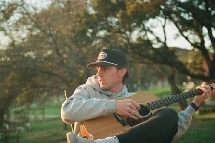 Tegan and Sara Announce Fall North American Tour and Their 10th Studio Album – ‘Crybaby’