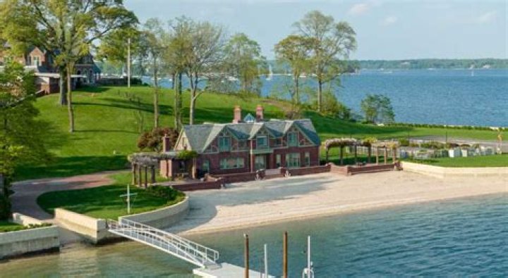 Where Does Billy Joel Live?